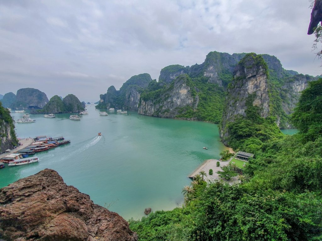 Halong Bay, Hanoi, Vietnam, Cruise