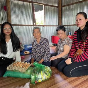 Siem Reap Food Bank Clients & Volunteers, Cambodia